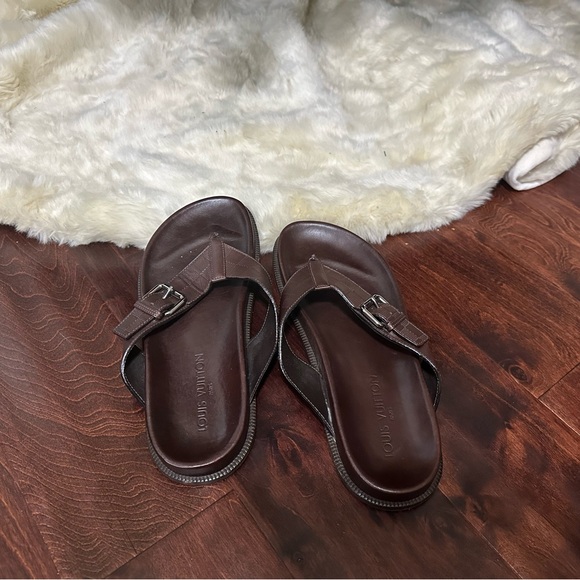 Men LV slides chocolate size 9B worn - Picture 5 of 6